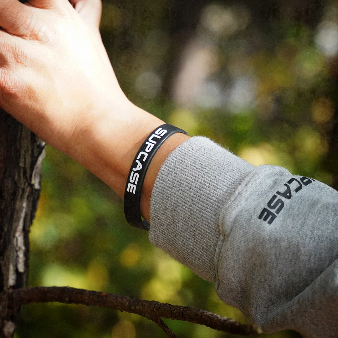 Official Limited Edition SUPCASE Silicone Wristband - Black - Image 2